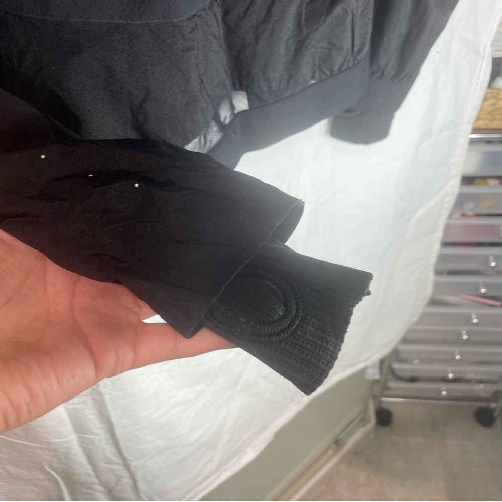 lululemon athletica on run Black Utility Jacket - Picture 7 of 9